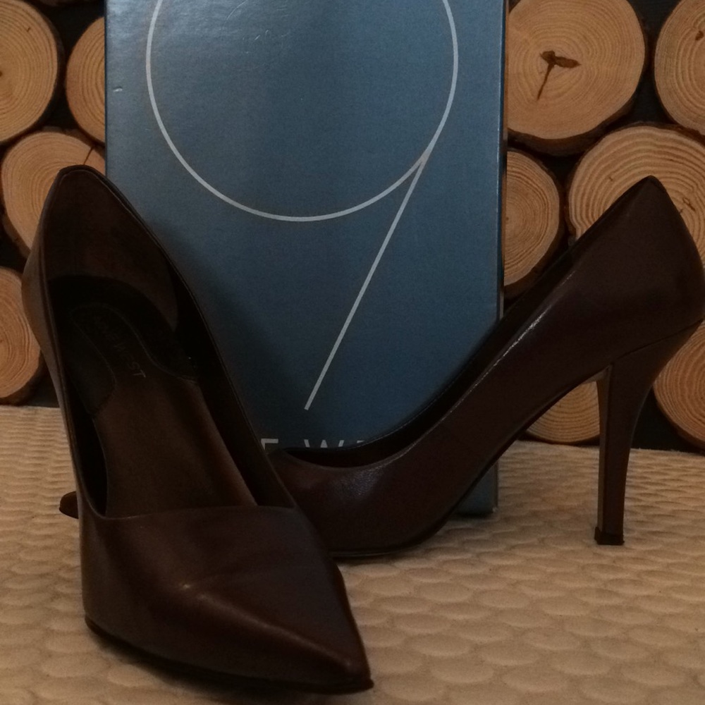 Nine West Chocolate Pump